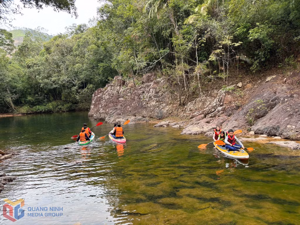 Nhờ tăng cường quảng bá trên các nền tảng số, khu du lịch cộng đồng Kỳ Thượng Am Váp farm (thôn Khe Phương, xã Kỳ Thượng, TP Hạ Long) thu hút nhiều du khách tới nghỉ dưỡng.