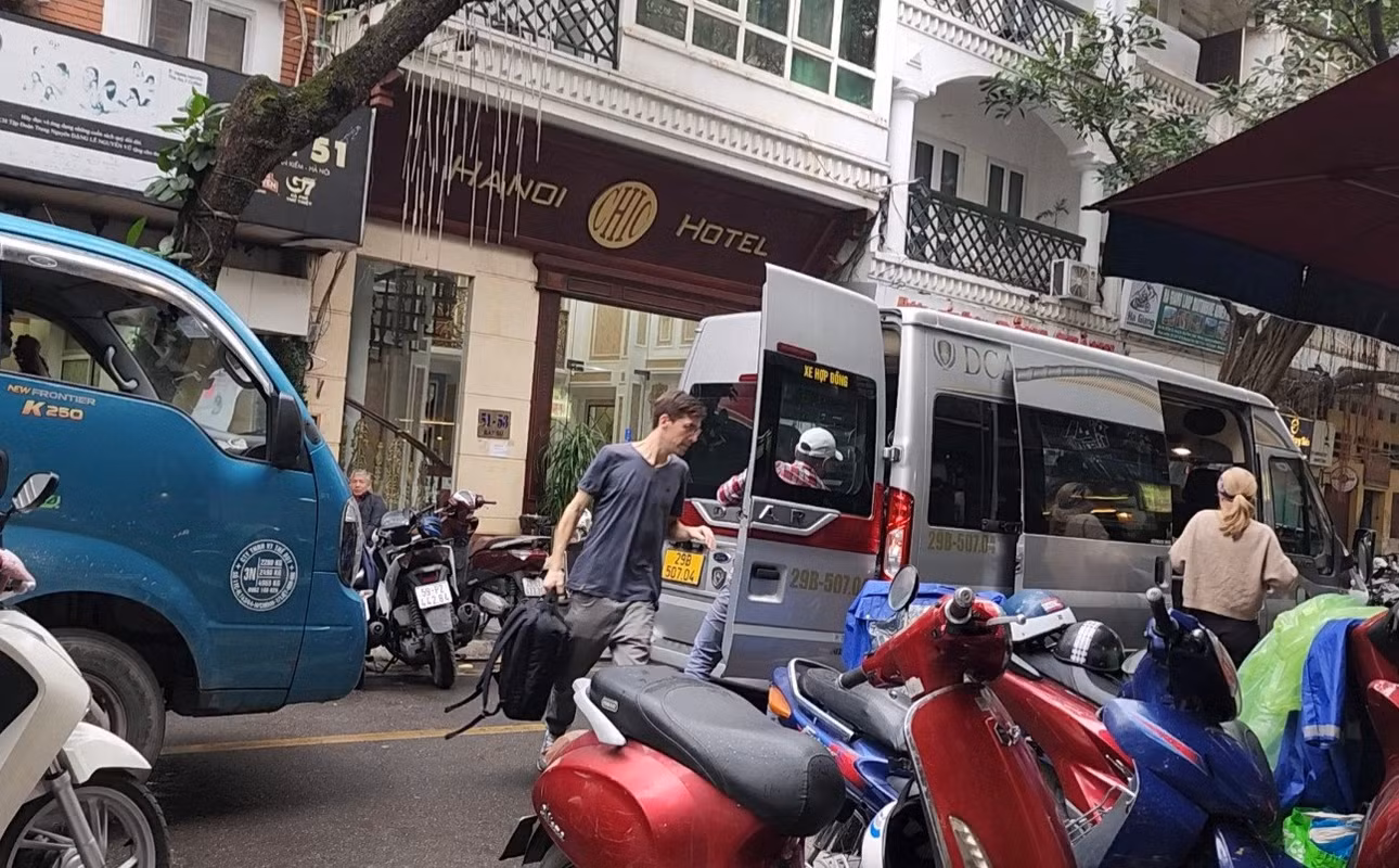Đảm bảo trật tự an toàn giao thông Lễ Kỷ niệm 30/4 và ngày Quốc tế lao động 1/5.
