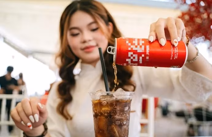 Bộ Tài chính đề xuất áp thuế tiêu thụ đặc biệt các loại nước uống có đường - Ảnh: THANH HIỆP