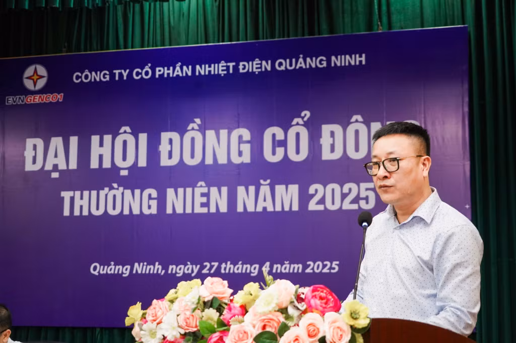 Ông Nguyễn Mạnh Huấn, Thành viên HĐTV Tổng công ty Phát điện 1 phát biểu tại Đại hội.
