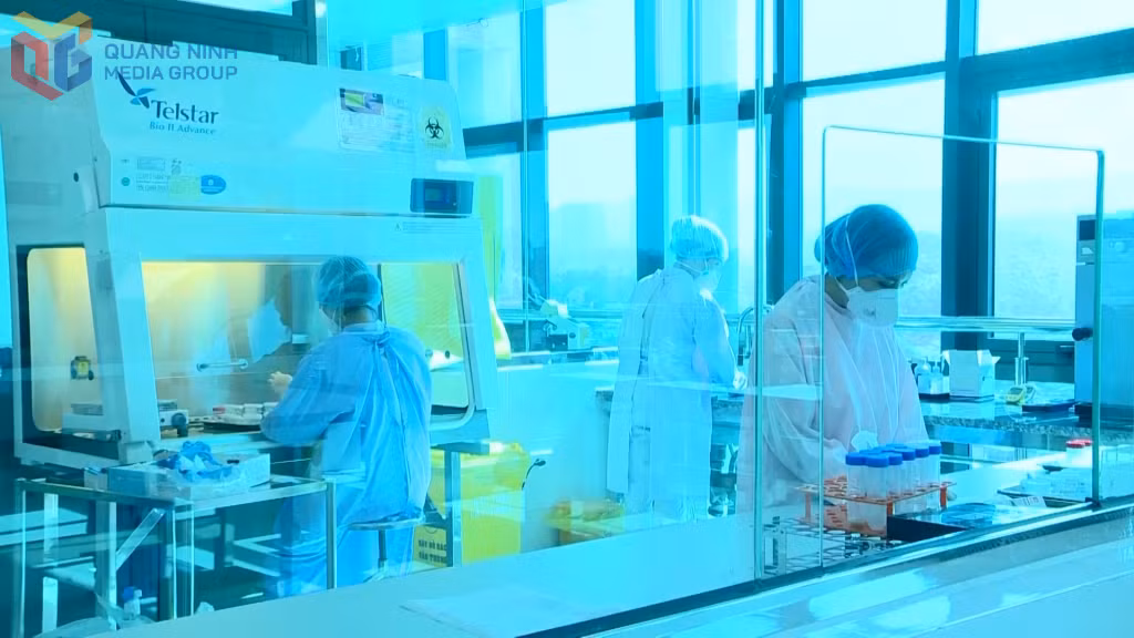 Phòng xét nghiệm sinh học phân tử cấp II tại Bệnh viện Phổi Quảng Ninh.