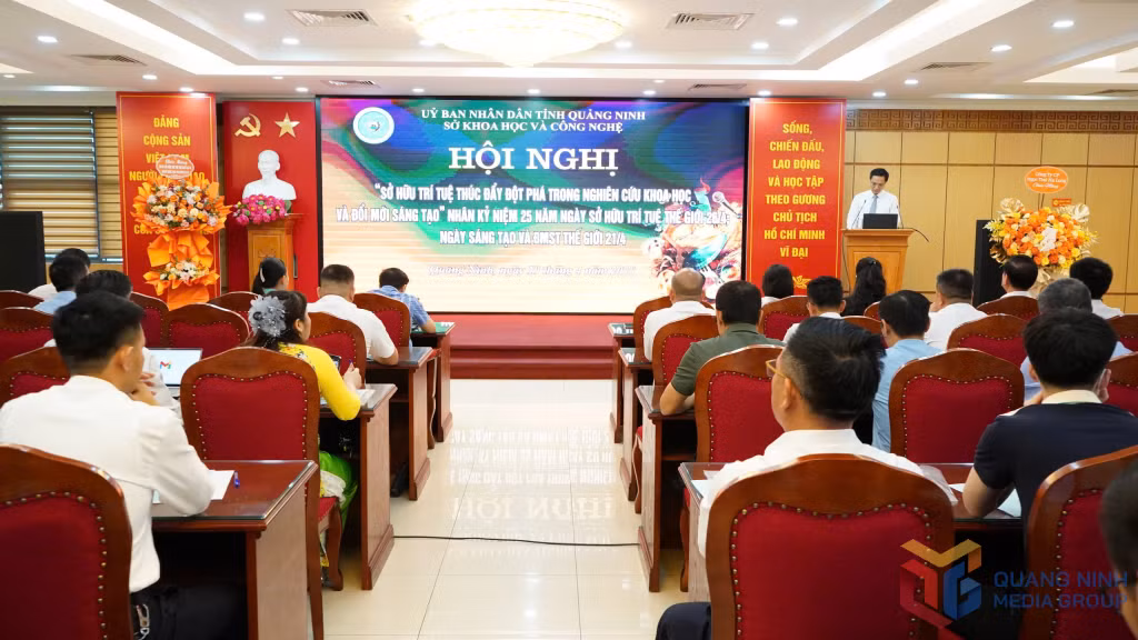 Quang cảnh hội nghị.