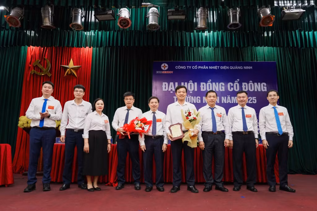 Đại hội chia tay nhân sự thôi tham gia HĐQT Công ty.