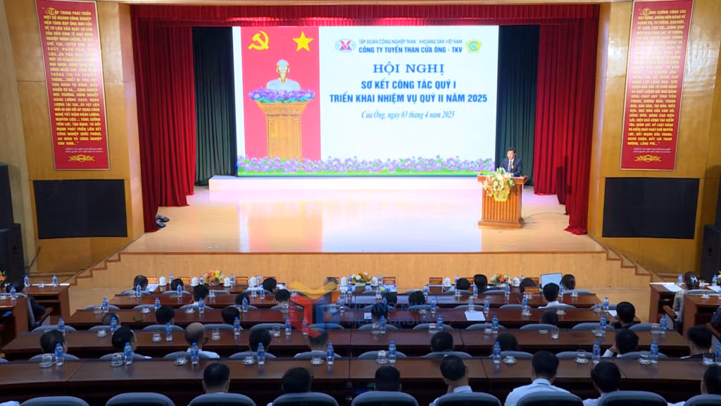 Quang cảnh Hội nghị Sơ kết công tác Quý I, triển khai nhiệm vụ Quý II - 2025 của Công ty Tuyển than Cửa Ông. 