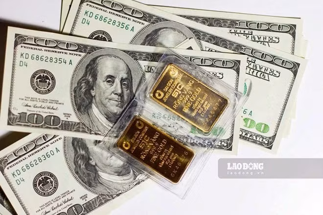 Giá vàng và USD biến động vì chính sách thuế quan của Mỹ. Ảnh: Hải Nguyễn