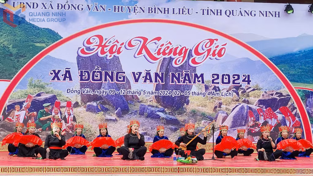 Ngày Hội Kiêng gió sẽ diễn ra các hoạt động giao lưu văn nghệ.