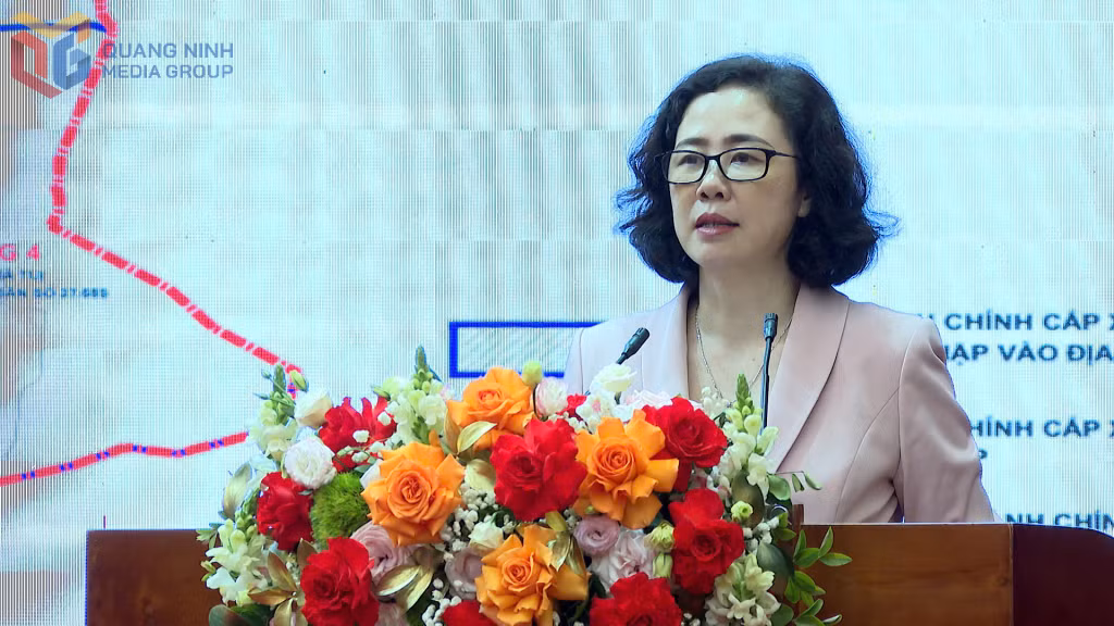 Đồng chí Vũ Thị Mai Anh, Phó Bí thư Thường trực Thành ủy, Chủ tịch HĐND thành phố Hạ Long, kết luận hội nghị.