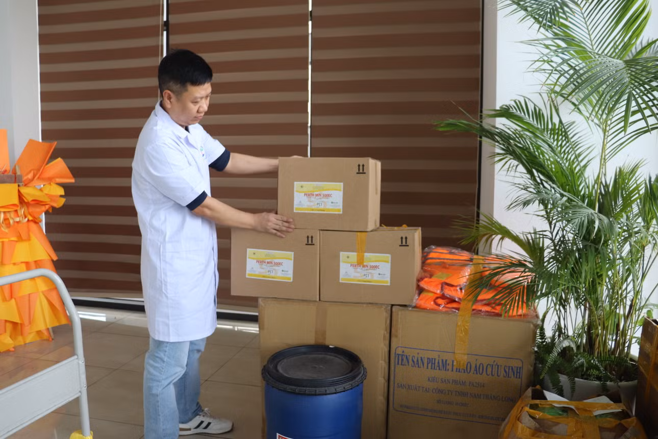 Sở Y tế tỉnh Quảng Ninh rà soát, huy động vật tư, thuốc men hoá chất để hỗ trợ nhân dân vùng lụt tỉnh Lâm Đồng.