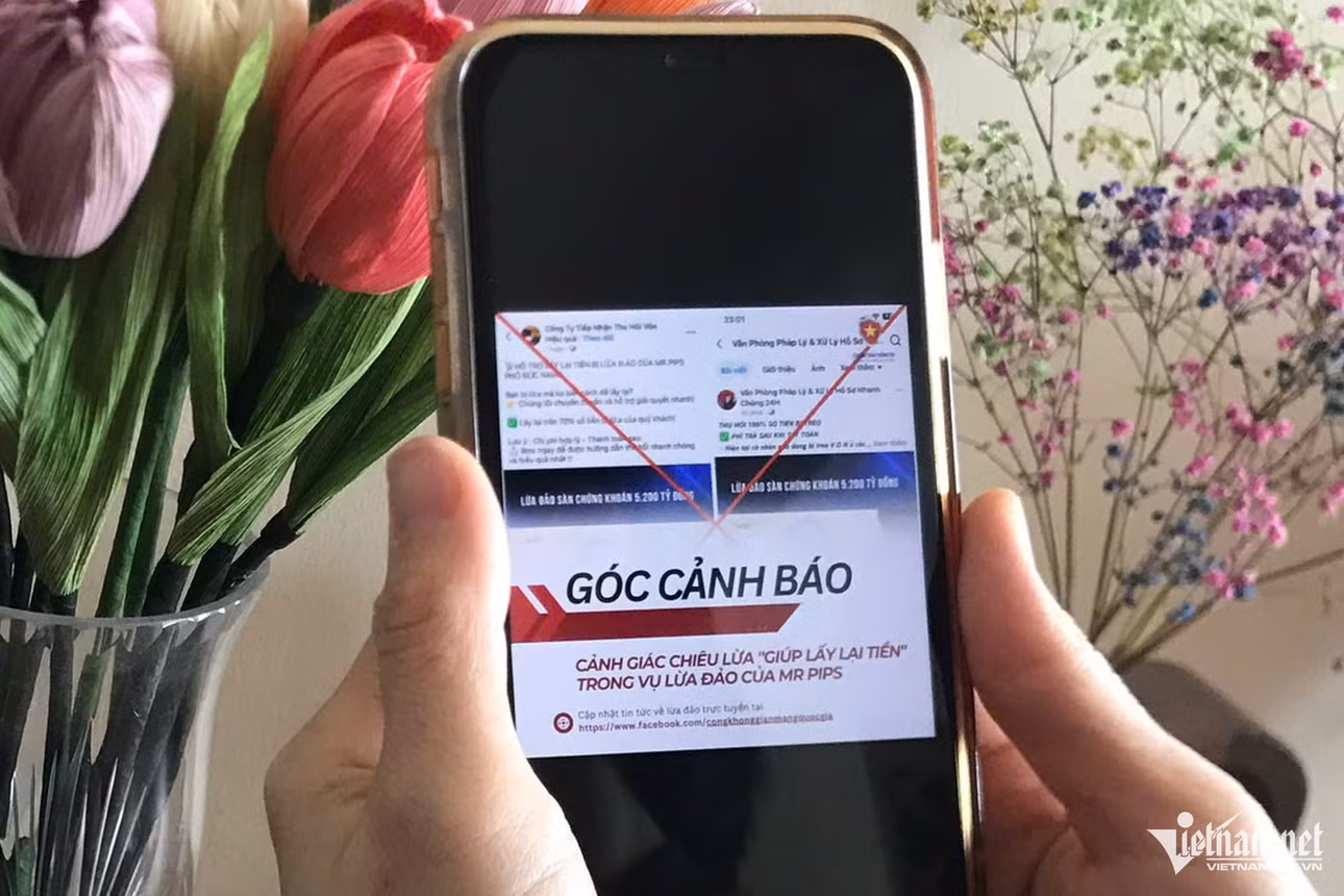Cục An toàn thông tin (Bộ TT&amp;TT) khuyến nghị người dân không tin vào các dịch vụ 'hỗ trợ lấy lại tiền bị lừa đảo' trên mạng xã hội. Ảnh minh họa: NCSC
