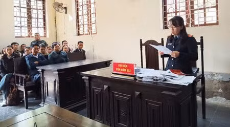 Tòa án Nhân dân TP Chí Linh đã xét xử đối với bị cáo Phạm Khắc V về tội “Tham ô tài sản”. Ảnh: Viện Kiểm sát Nhân dân tỉnh Hải Dương