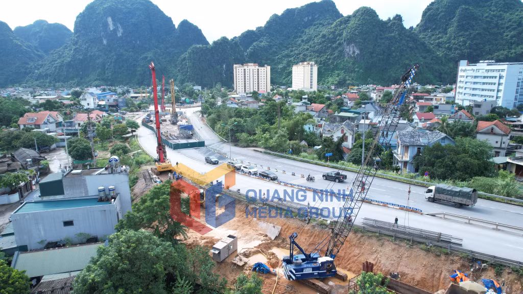 2024-12_Dự án cải tạo, nâng cấp QL279 nối Hạ Long - Cẩm Phả- Khu vực nút giao với QL18 trên địa bàn phường Quang Hanh. Ảnh: Thành Công
