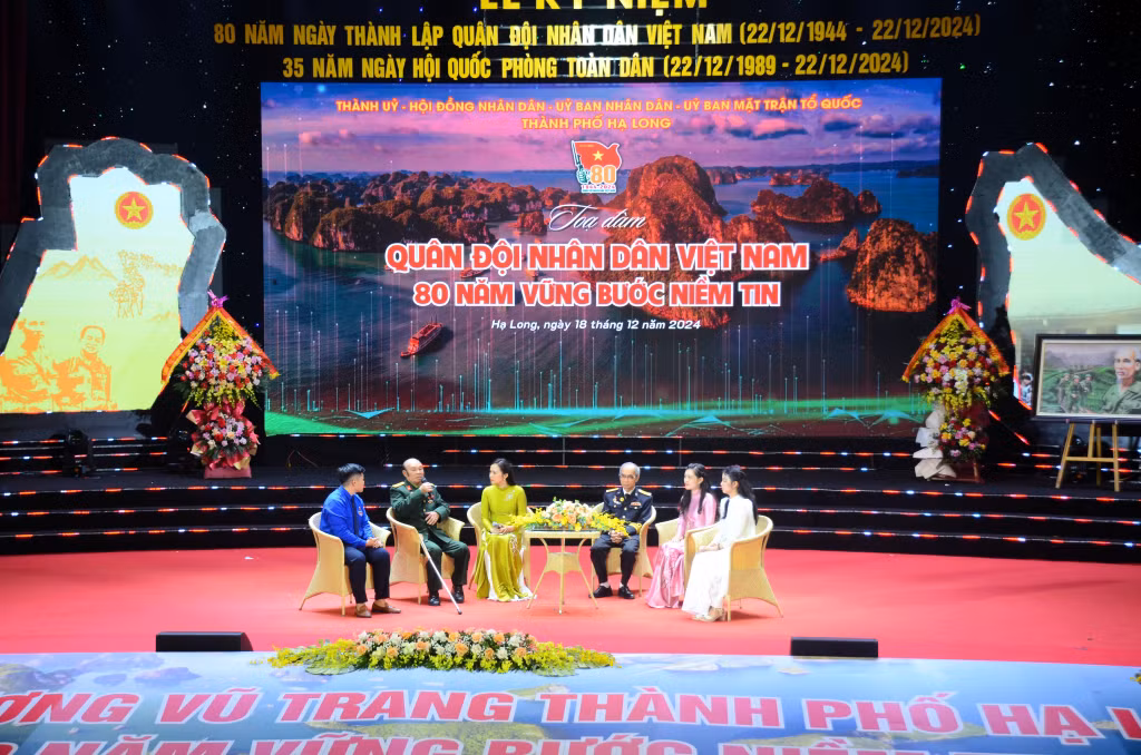Tọa đàm "QĐND Việt Nam - 80 năm vững bước niềm tin".