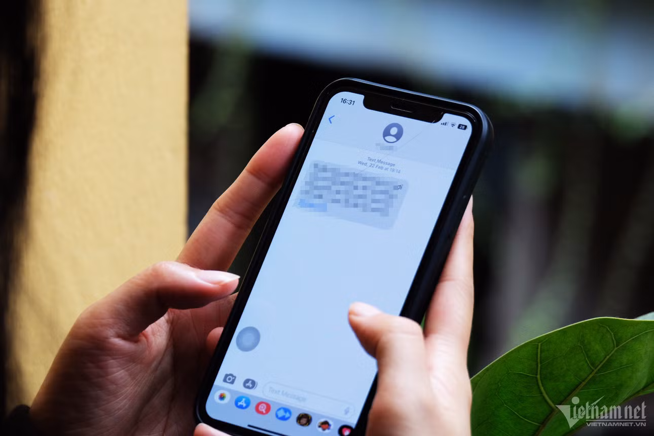 Vào ngày 25 hằng tháng, nhà mạng sẽ phải gửi thông báo tới các thuê bao về tên dịch vụ, các gói dịch vụ nội dung thông tin mà người dùng đang sử dụng. Ảnh: TĐ