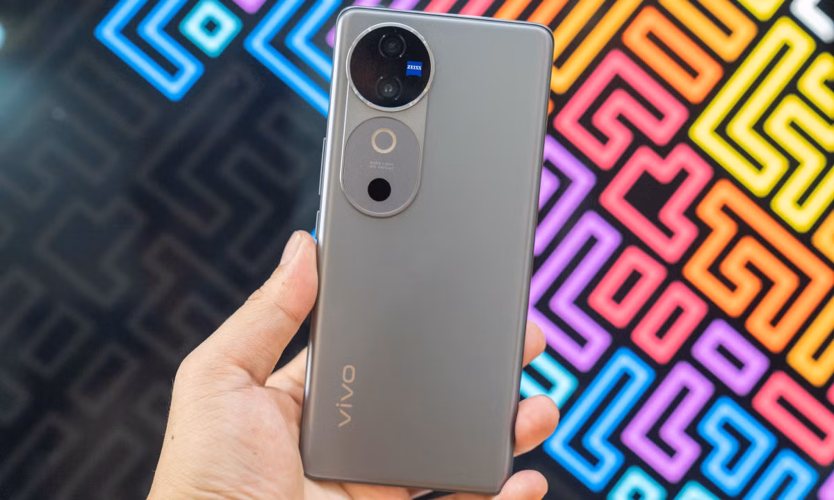 8 smartphone cận cao cấp nổi bật 2024 ảnh 5