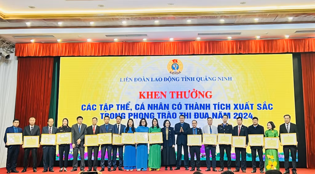 Các tập thể được tặng bằng khen của Tổng LĐLĐ Việt Nam.
