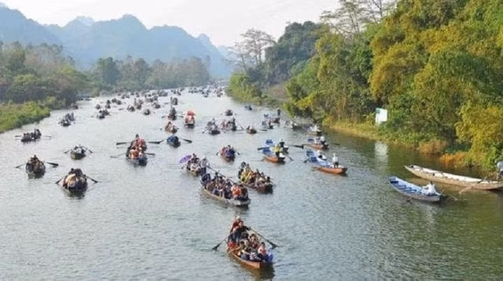 Việt Nam có rất nhiều lễ hội đặc sắc được diễn ra trong năm.
