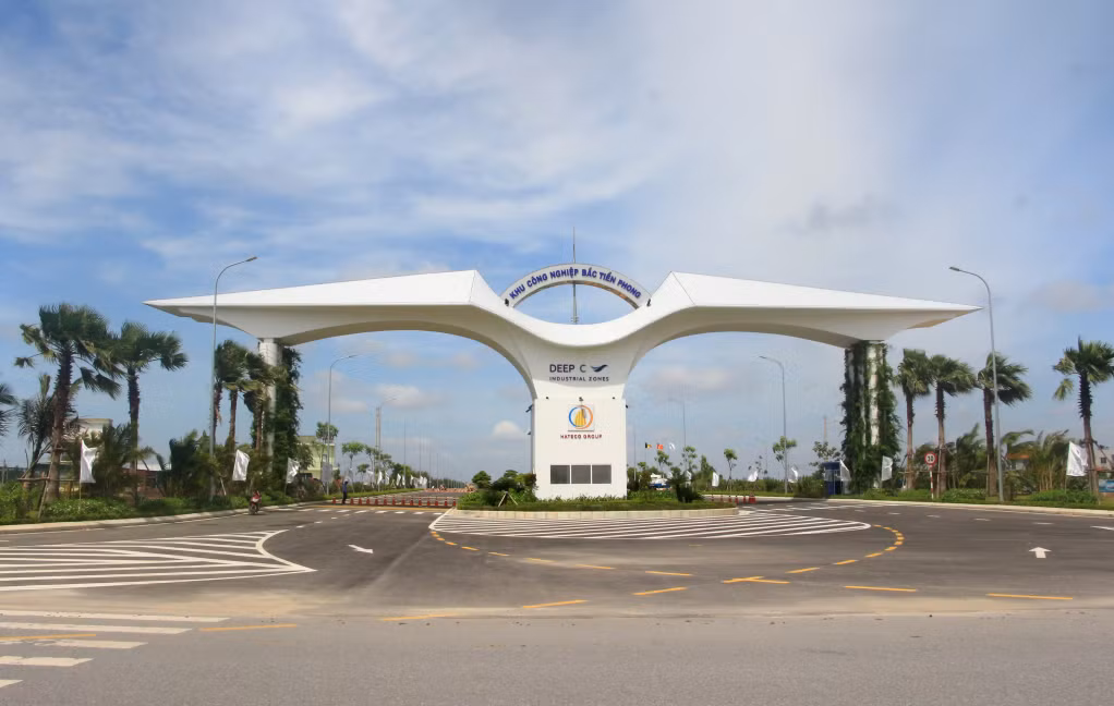 Lối vào KCN Bắc Tiền Phong.