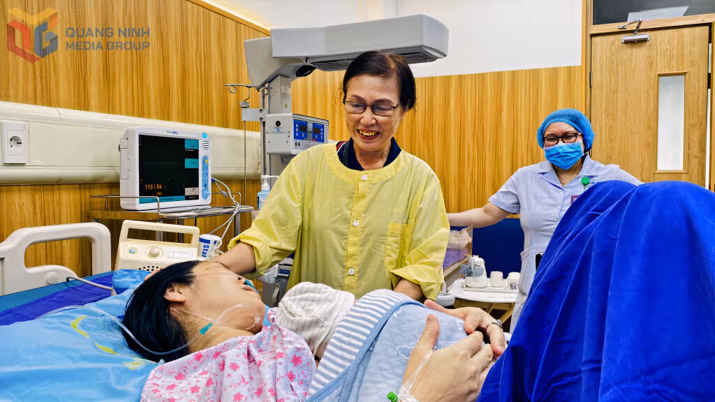 "Phòng sinh thân thiện" ở Bệnh viện Sản Nhi tỉnh giúp phụ nữ yên tâm "vượt cạn". (Ảnh Bệnh viện cung cấp)