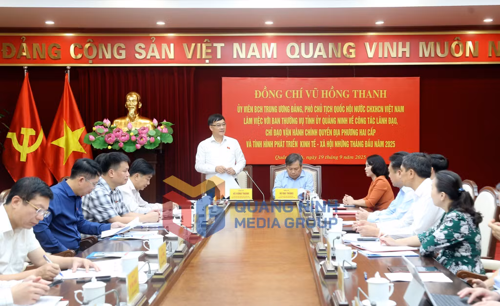 2025-09_Phó Chủ tịch Quốc hội Vũ Hồng Thanh làm việc với Ban Thường vụ Tỉnh ủy. Ảnh: Thu Chung