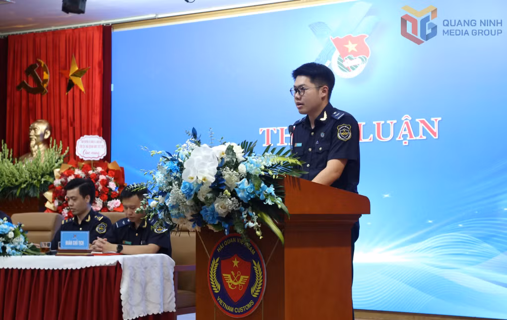 Đại biểu tham luận tại Đại hội.
