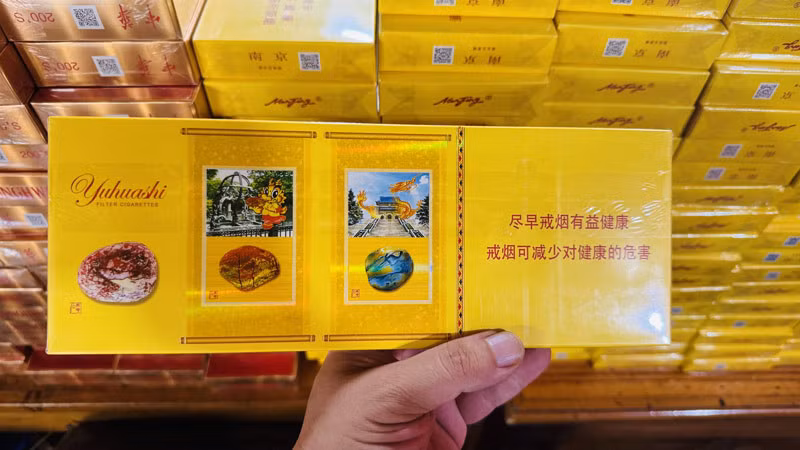 Lào Cai khởi tố tài xế taxi vận chuyển hơn 2.700 bao thuốc lá lậu ảnh 3