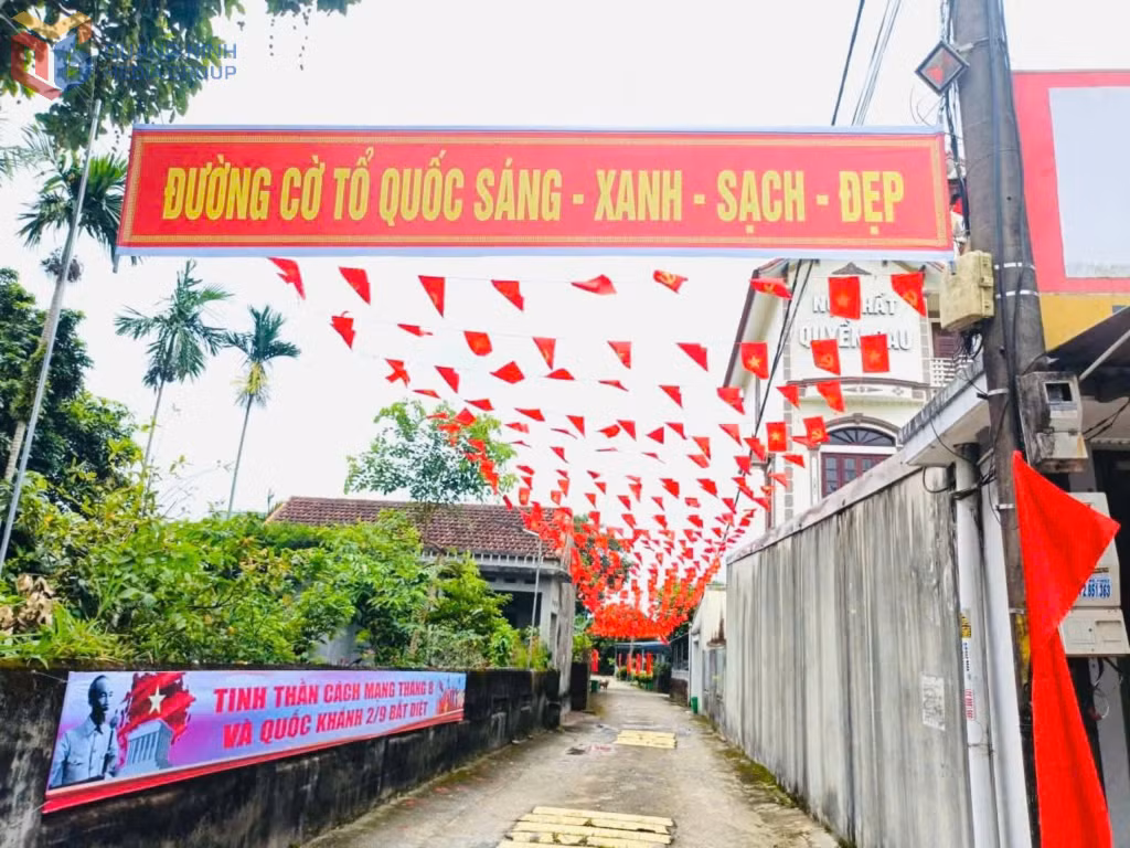 Các tuyến đường, ngõ xóm được trang hoàng sáng tạo, thẩm mỹ, hài hòa.