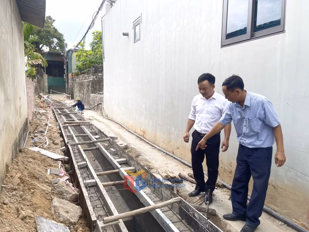 Tuyến ngõ 71, đường Văn Miếu, khu phố Chùa Bằng, phường Quảng Yên được mở rộng do nhân dân hiến đất.