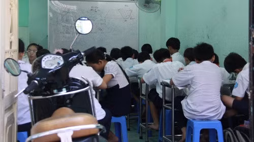 Dạy thêm học thêm luôn là vấn đề nhiều người quan tâm. Ảnh: Trang Hà