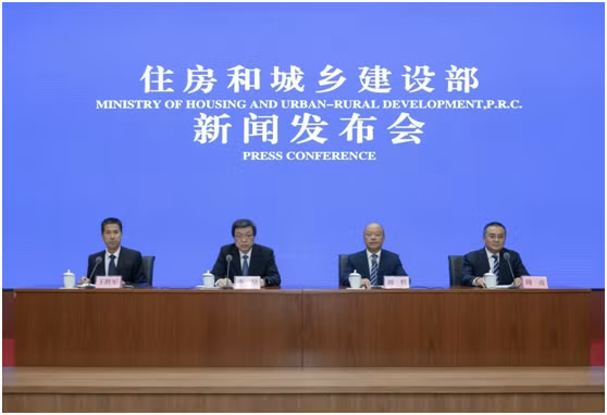 Họp báo công bố thông tin về Hội nghị bàn tròn Bộ trưởng Xây dựng Trung Quốc – ASEAN 2025 tại Bắc Kinh.