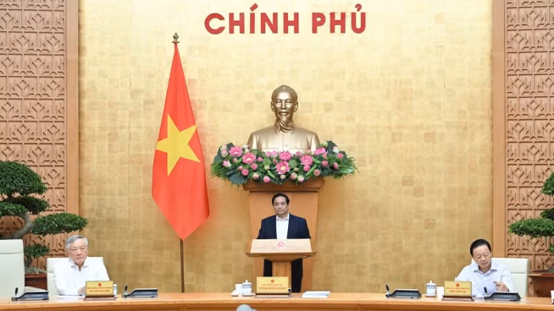 Thủ tướng Phạm Minh Chính chủ trì phiên họp Chính phủ chuyên đề về xây dựng pháp luật. (Ảnh: TRẦN HẢI)