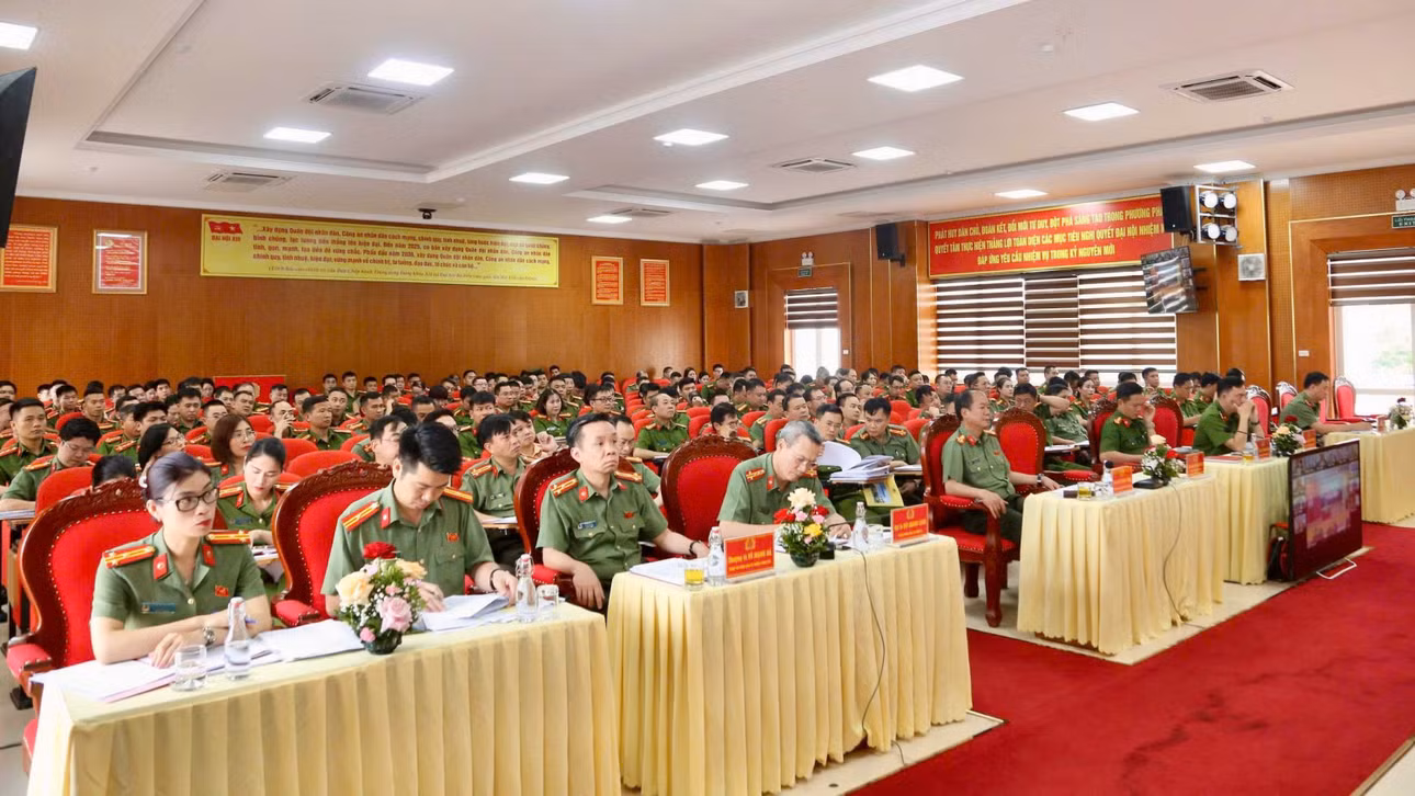 Các đại biểu tham dự Hội nghị