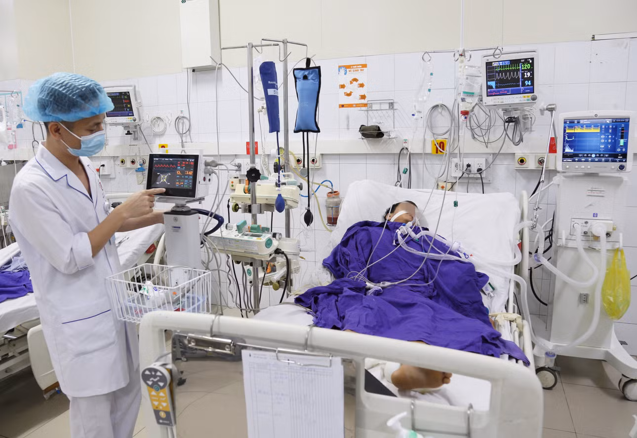 Điều trị phục hồi cho bệnh nhân tại Bệnh viện Đa khoa tỉnh.