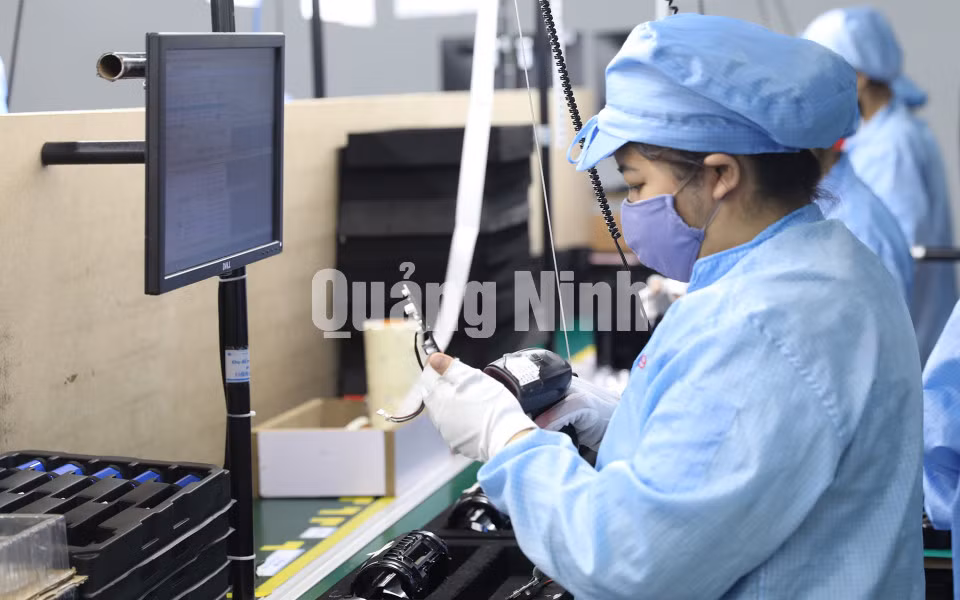 Nhà máy Tonly Technology Limited chuyên sản xuất loa cho các thương hiệu hàng đầu thế giới tại KCN Đông Mai (2-2021). Ảnh: Đỗ Phương