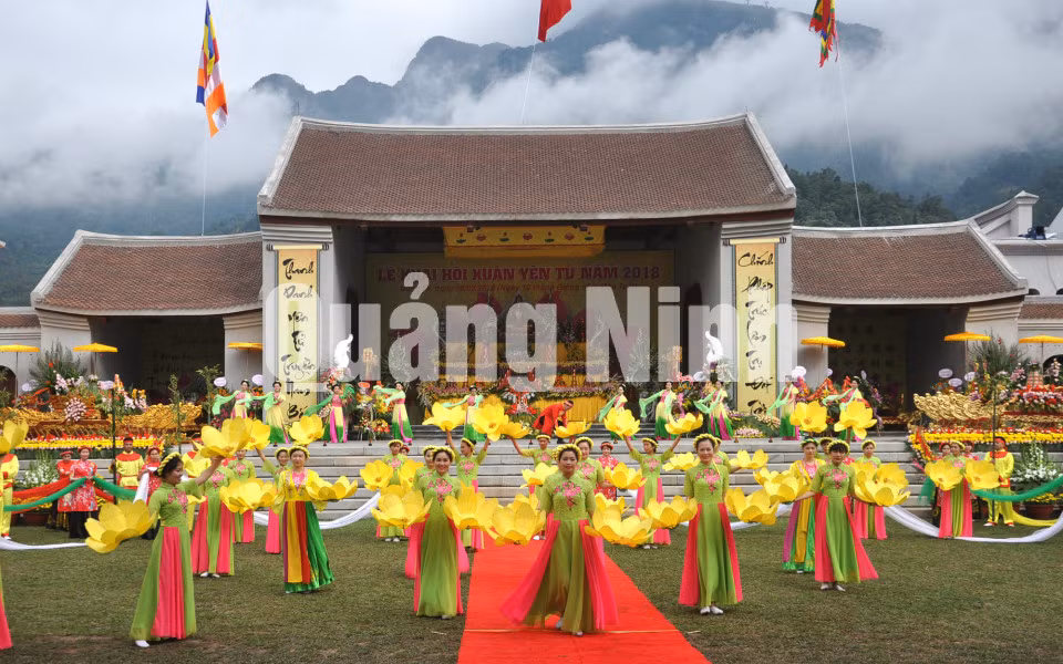 Quang cảnh lễ khai hội xuân Yên Tử 2018. Ảnh: Minh Hà
