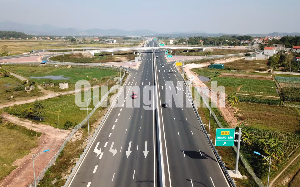 Cao tốc Hạ Long - Hải Phòng (8-2020). Ảnh: Đỗ Phương
