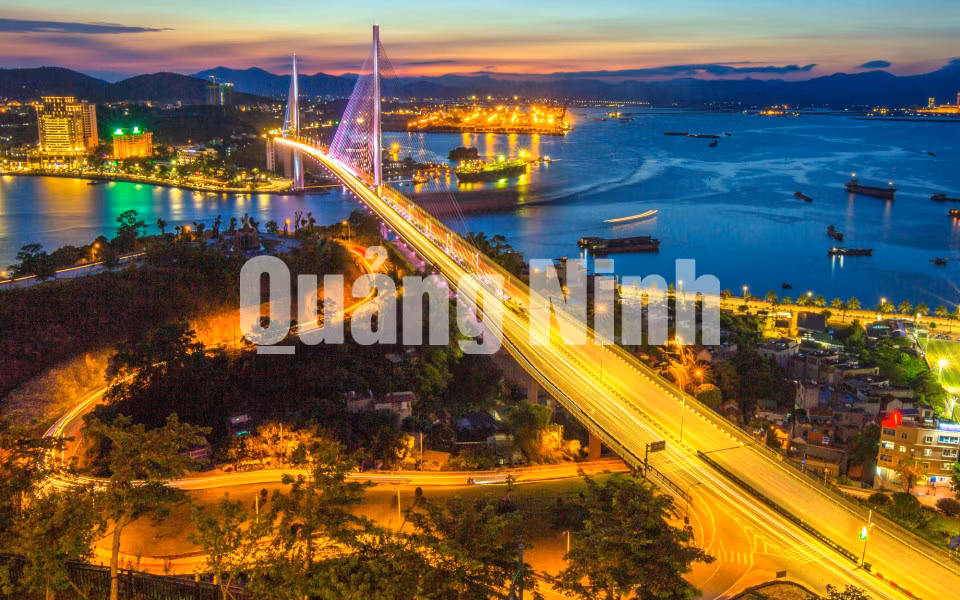 Trái tim Hạ Long (6-2018). Ảnh: Dương Văn Toàn
