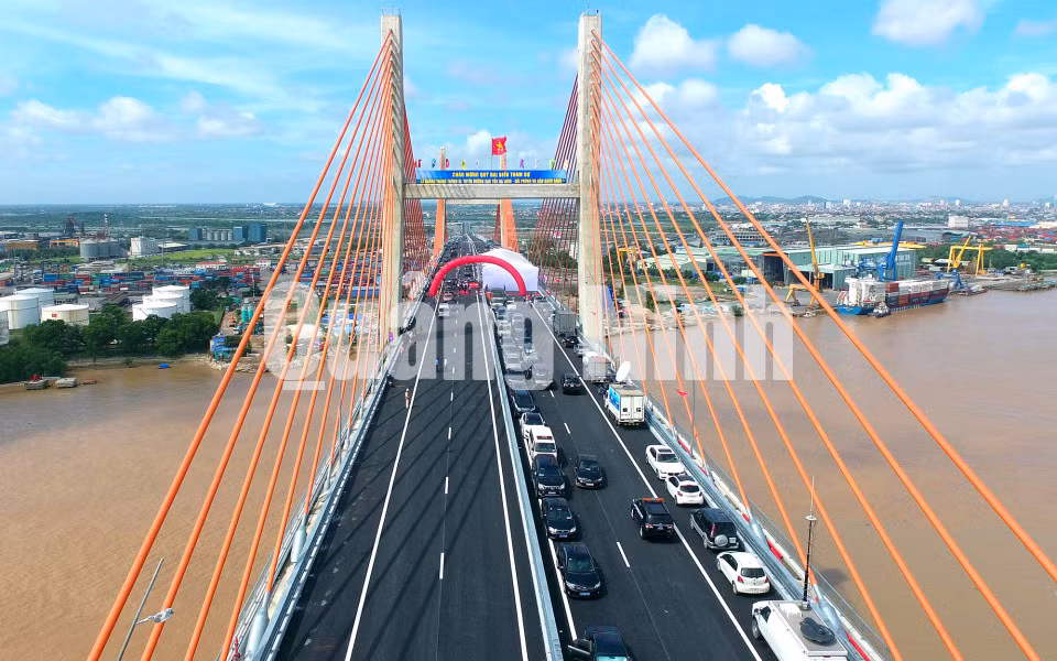 Thông xe cao tốc Hạ Long - Hải Phòng (1-9-2018). Ảnh Khánh Giang