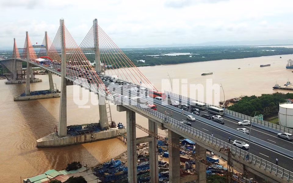 Thông xe cao tốc Hạ Long - Hải Phòng (1-9-2018). Ảnh: Đỗ Phương