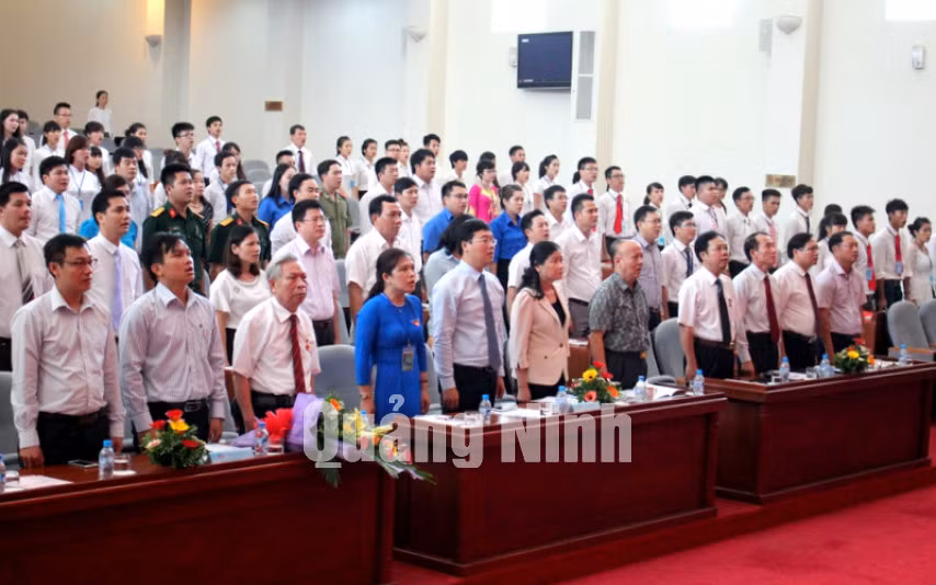 Các đại biểu Trung ương và lãnh đạo tỉnh tới dự Đại hội.