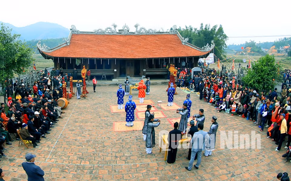 Nghi lễ tế Thần Hoàng Cần tại hội đình Lục Nà (2-2019). Ảnh: Khánh Giang