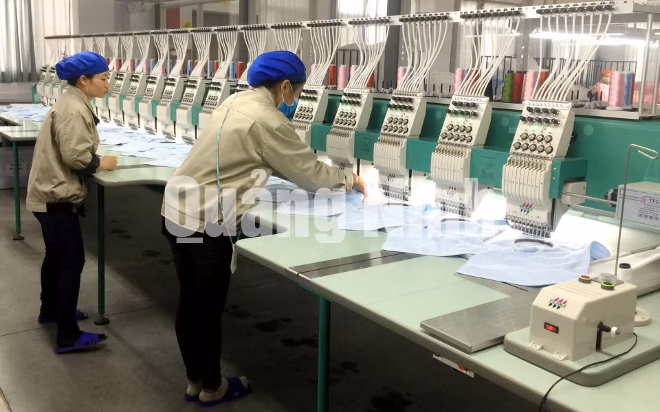 Sản xuất khăn tắm, khăn mặt cao cấp tại Công ty TNHH Đại Đông Việt Nam (KCN Texhong Hải Hà) (1-2018). Ảnh: Hữu Việt
