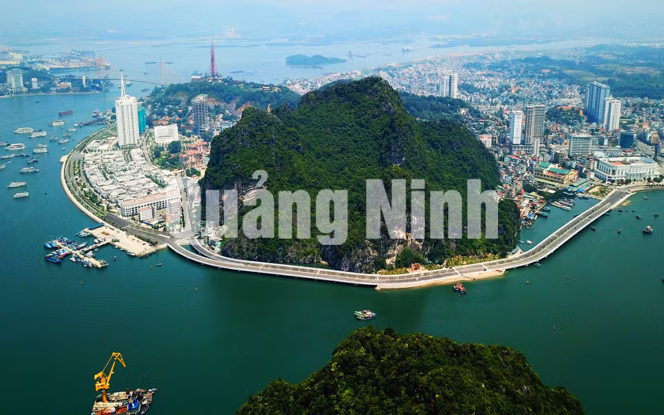 Toàn tuyến đường bao núi Bài Thơ (9-2019). Ảnh: Đỗ Phương