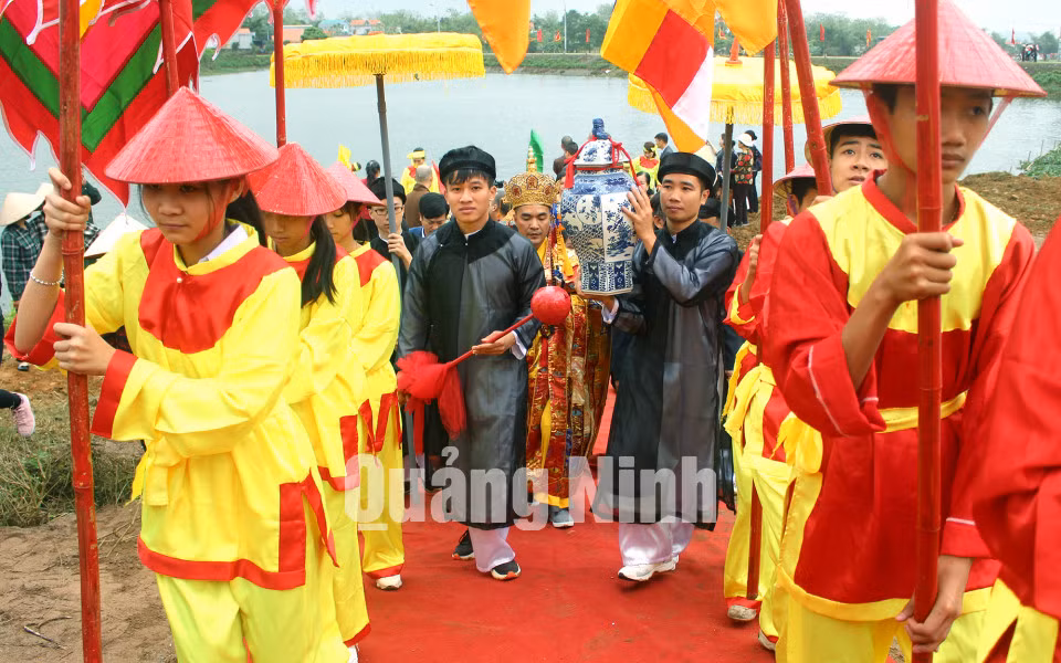 Lễ rước nước tại lễ hội chùa Quỳnh Lâm xuân Kỷ Hợi năm 2019 (3-2019). Ảnh: Hữu Việt