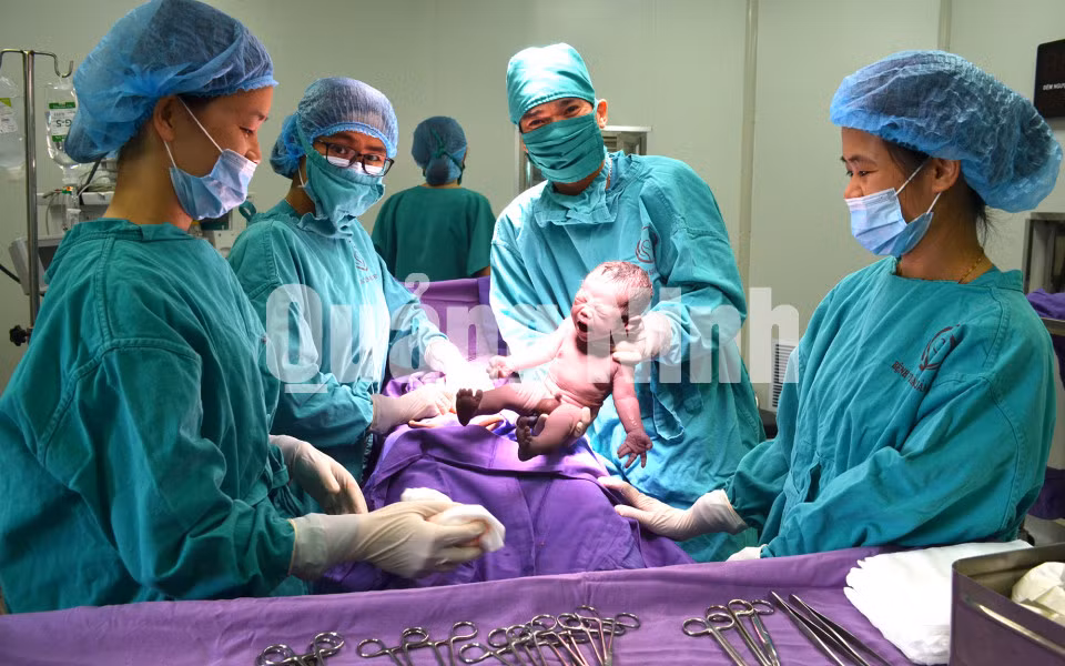 Những em bé được sinh ra tại Bệnh viện sản nhi Quảng Ninh (12-2018). Ảnh: Nguyễn Hoa
