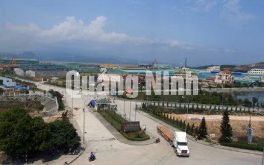 Khu công nghiệp Cái Lân.