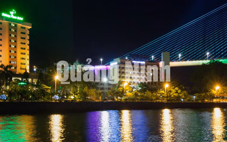 Khách sạn Hạ Long Plaza ảnh 1