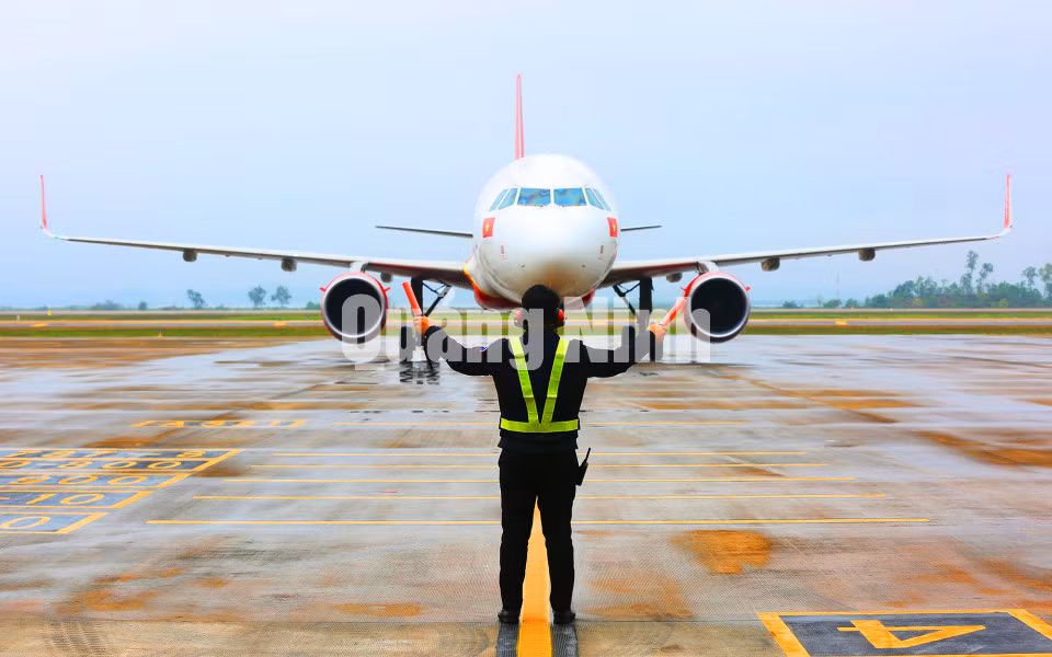 Máy bay Vietjet Air mang số hiệu VJ A636 hạ cánh xuống Cảng hàng không quốc tế Vân Đồn (20-1-2019). Ảnh: Đỗ Phương