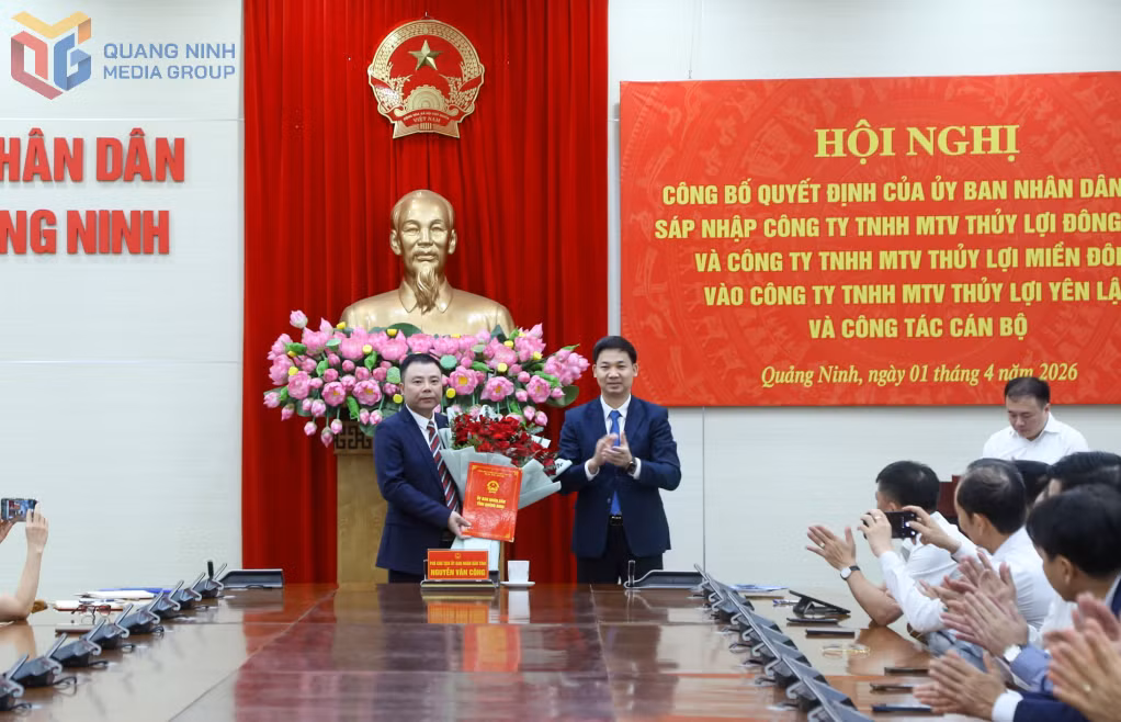 Ông Nguyễn Xuân Tùng được bổ nhiệm giữ chức vụ Chủ tịch Công ty TNHH MTV Thủy lợi Yên Lập Quảng Ninh sau khi sáp nhập.