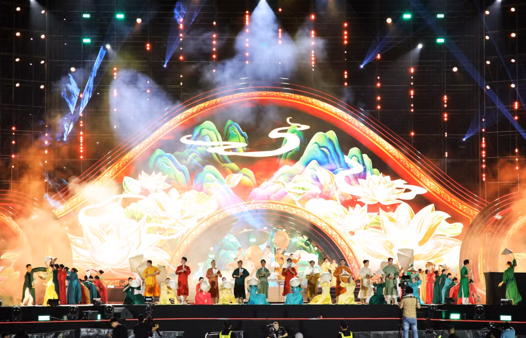 Hệ thống âm thanh, ánh sáng...