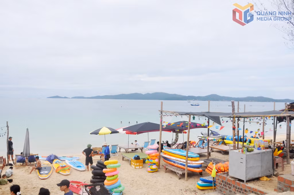 Đề án thí điểm các hoạt động vui chơi giải trí dưới nước và tham quan các đảo sẽ tiếp tục được Cô Tô triển khai trong năm nay.